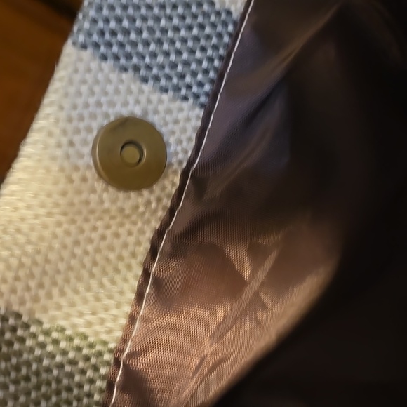 Green & Creme Colored Striped Bag - Picture 6 of 6